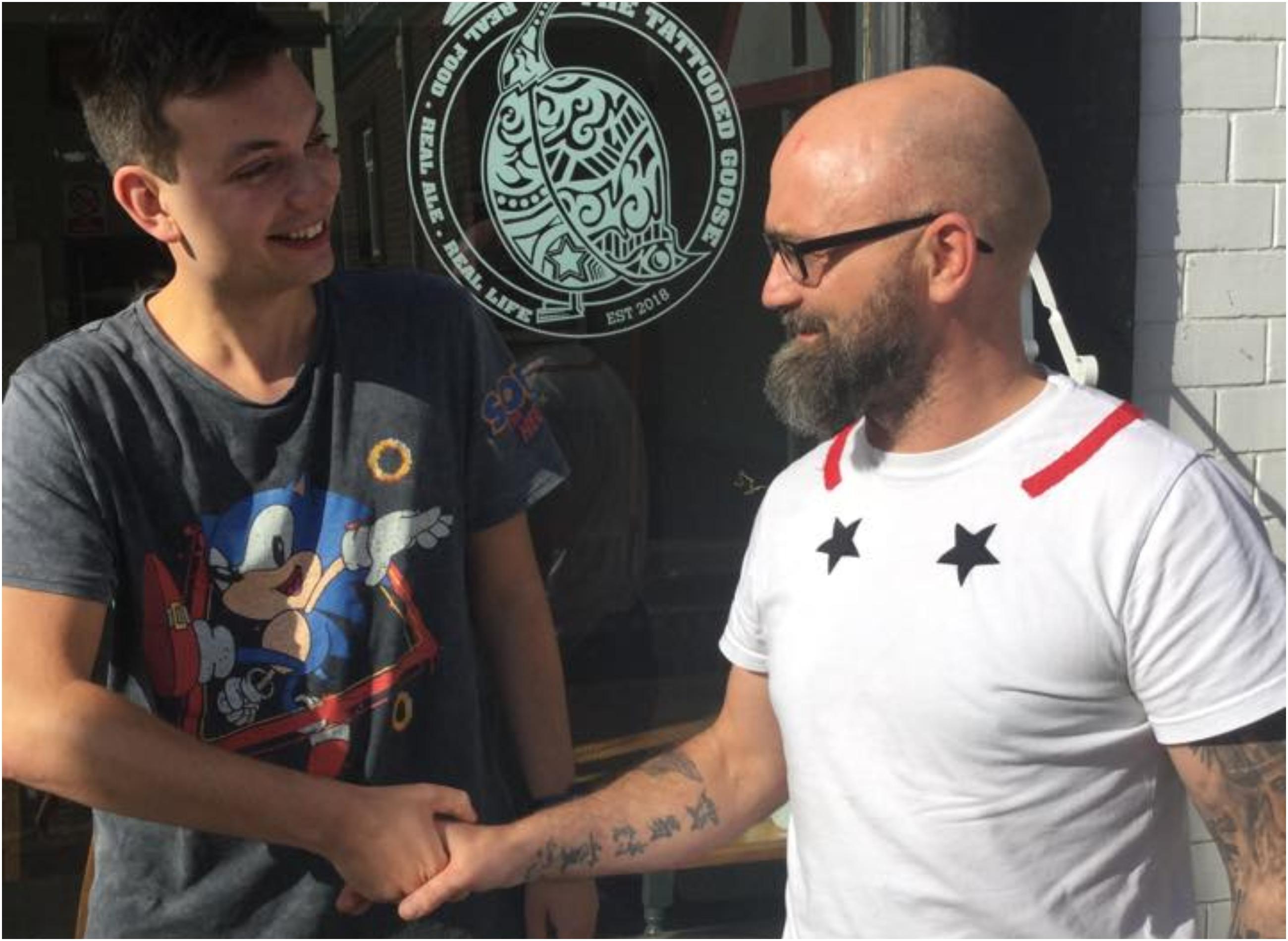 Hidde (left) meets up with Ste McGuire at the Tattooed Goose.