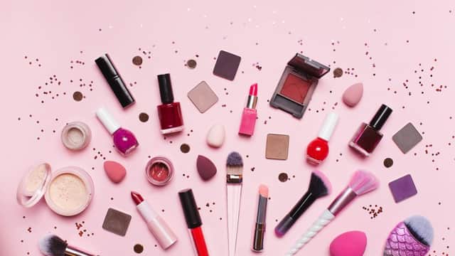 <p>Black Friday Beauty Deals: best deals from Glossier, Beauty Bay, Charlotte Tilbury, FeelUnique</p>