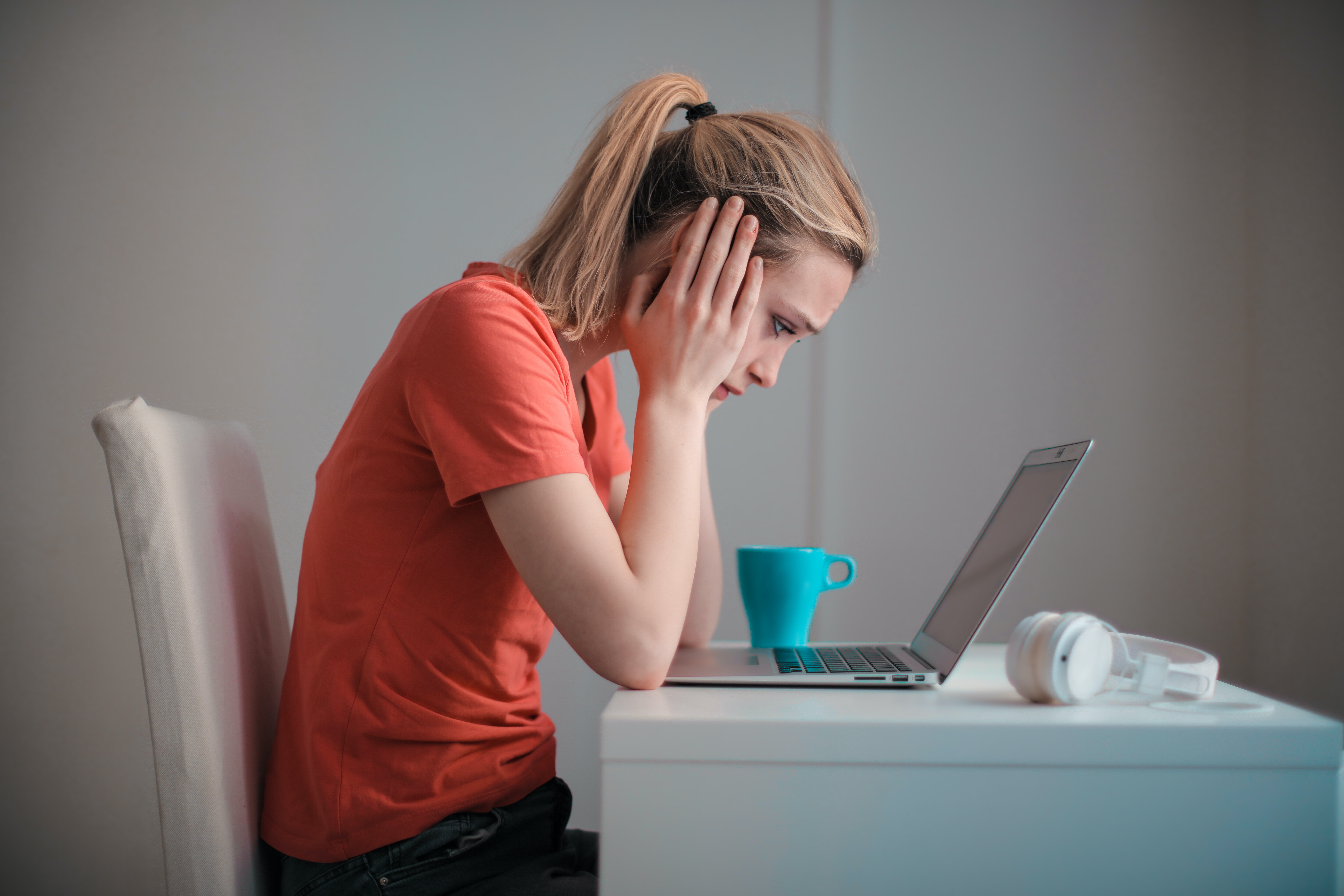 A third of UK adults believe they have been misled by online finance ...