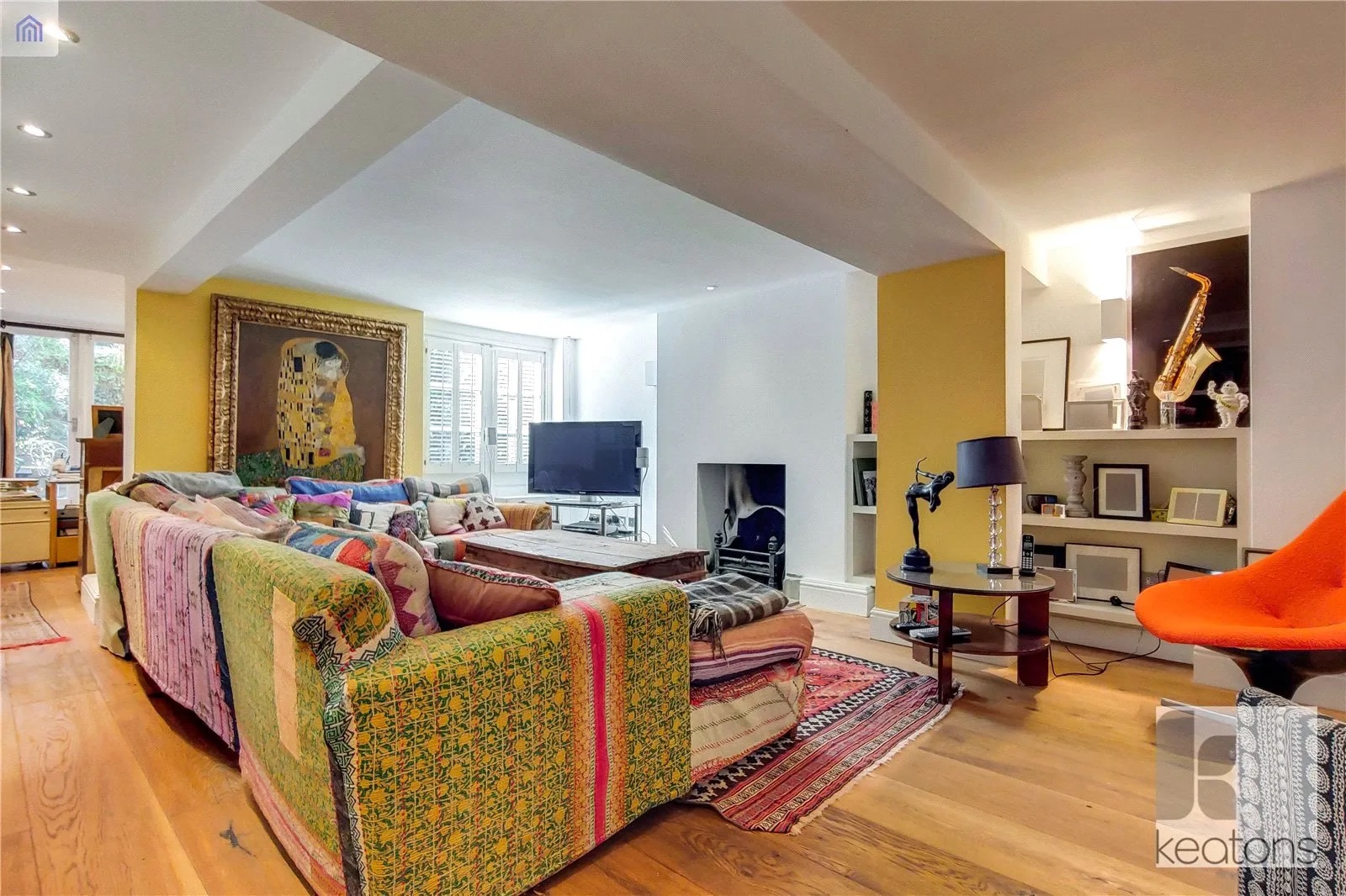 Madness' Suggs puts London home up for sale for £1.5m - Vimarsana News