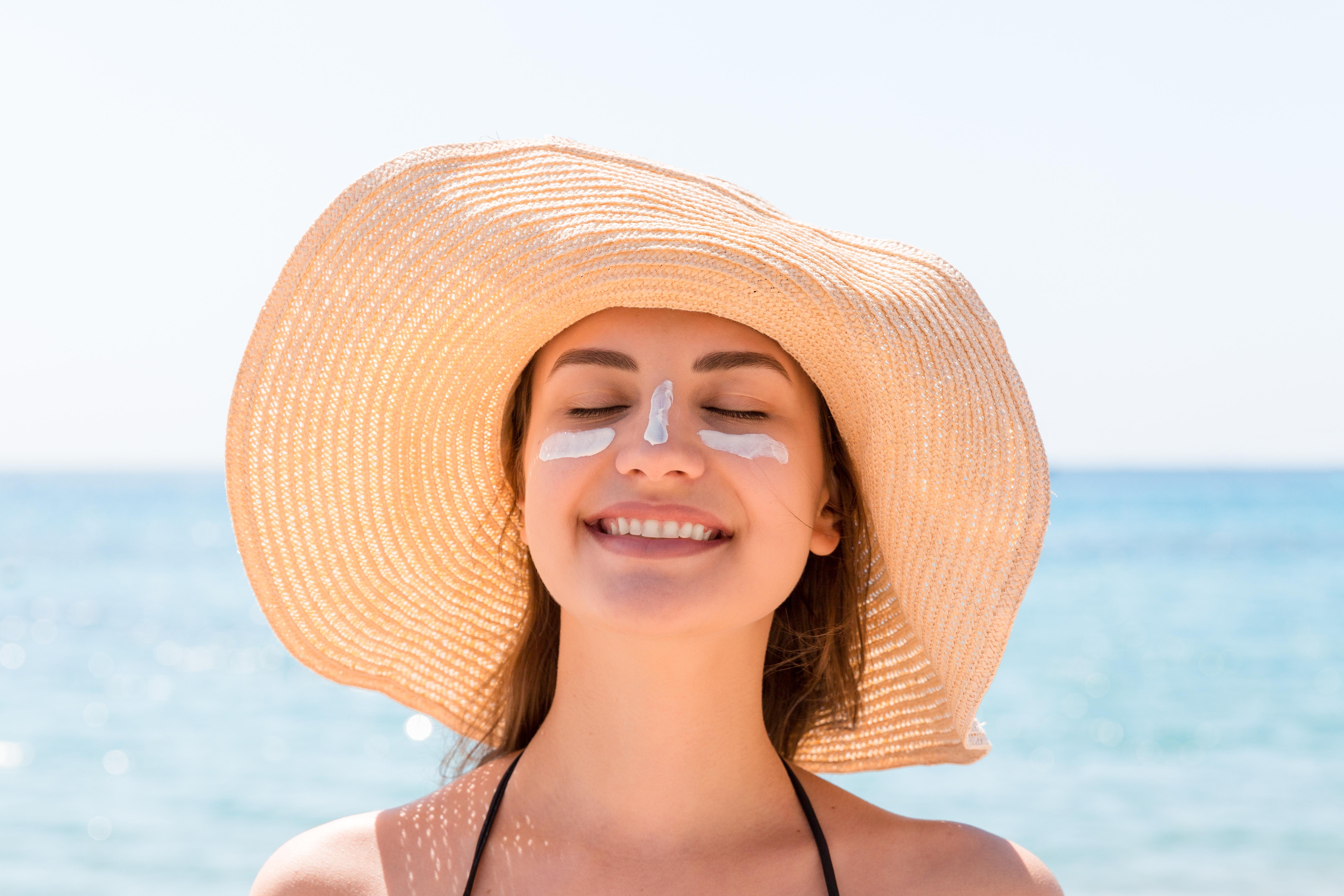 Optician advice if you get sun cream in your eyes | Doncaster Free Press - Vimarsana News