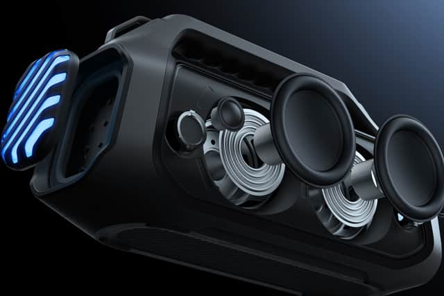 Dual 50w subwoofers and 20w tweeters deliver an incredible amount of sound