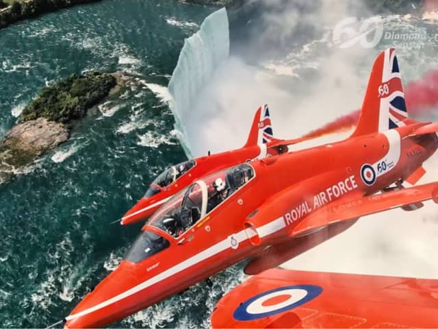Moment Red Arrows fly over Niagara Falls captured in stunning video