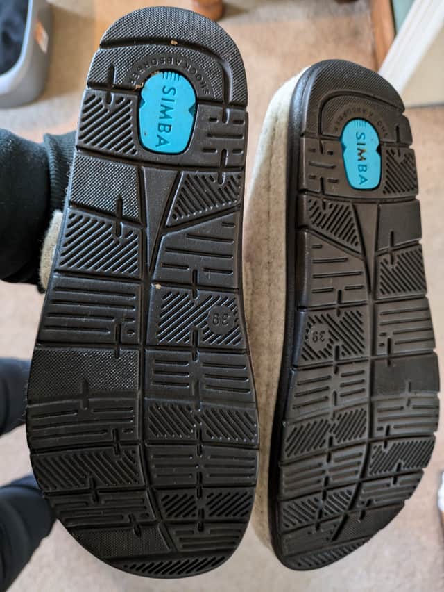 Rubber soles on the Simba Stormur slippers that make them very durable