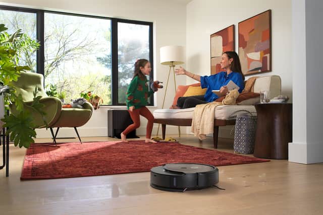 The Combo 10 Max has incredible cleaning ability, even on carpets