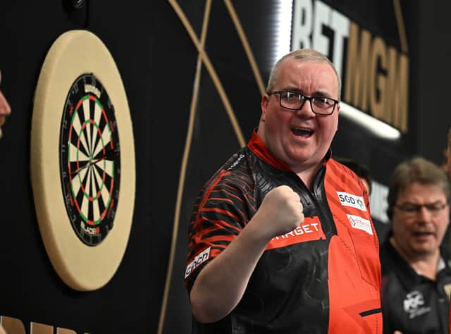 Former world champion Stephen Bunting says how darts can teach Brits about regaining control in life 