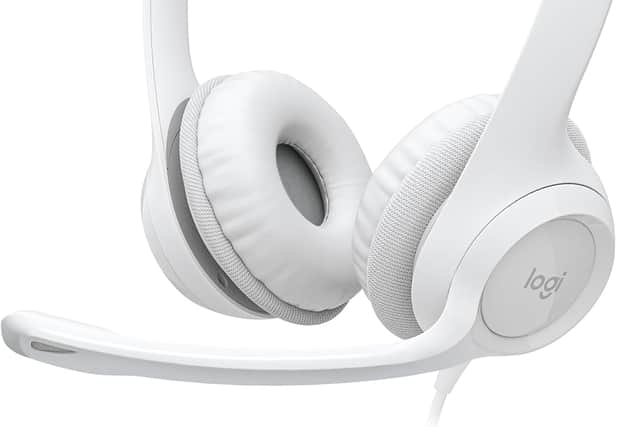 The Logitech H390 headset