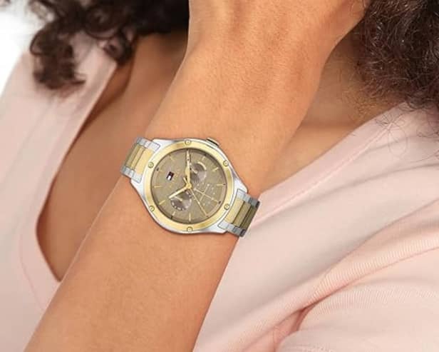 This Tommy Hilfiger watch is currently available with a 30% discount, but only for a limited time