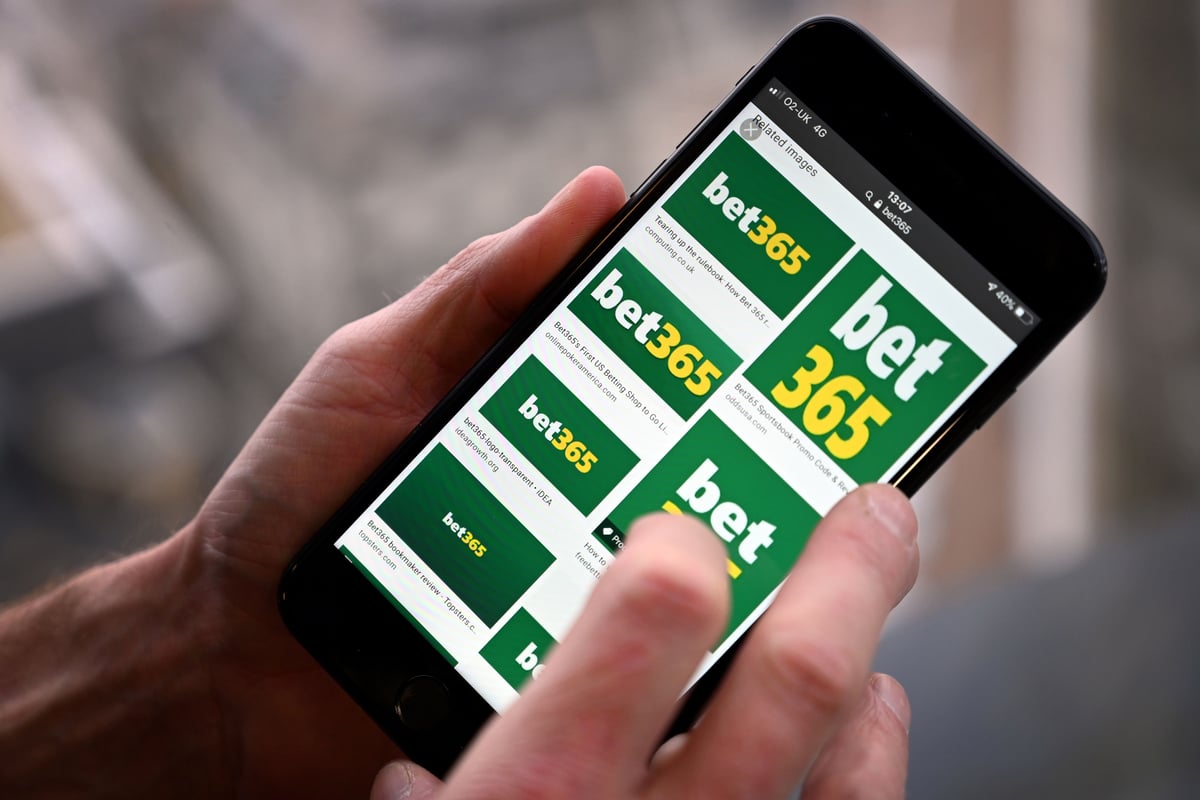 Is there an internet outage? Cloudflare issues cause several apps to go down including X, Bet365, Vinted, Canva - see full list affected websites