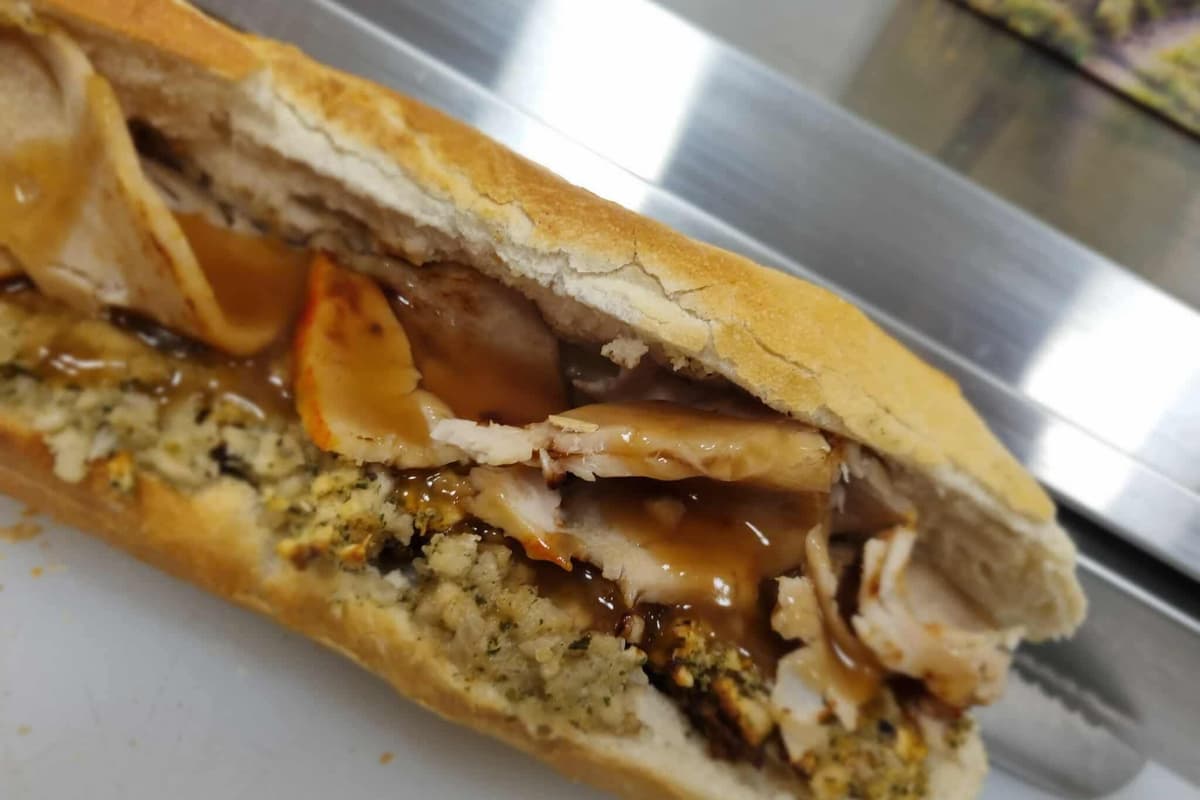 Sandwich shop still open, says owner as cafe closes its doors