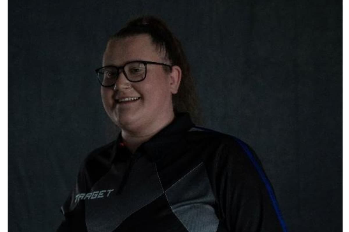 Doncaster darts legend Beau Greaves signs