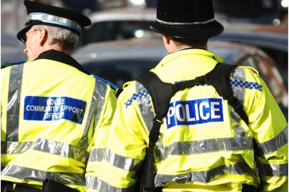 Men fight with machete and wrench in mid-morning Doncaster brawl