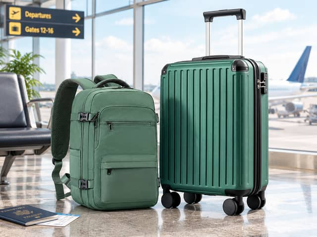 The COOLIFE cabin luggage set includes a 55x40x20cm hard-shell suitcase and matching 40x30x20cm travel backpack.