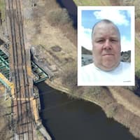 Doncaster signal box stalwart retires after nearly 50 years on the railway