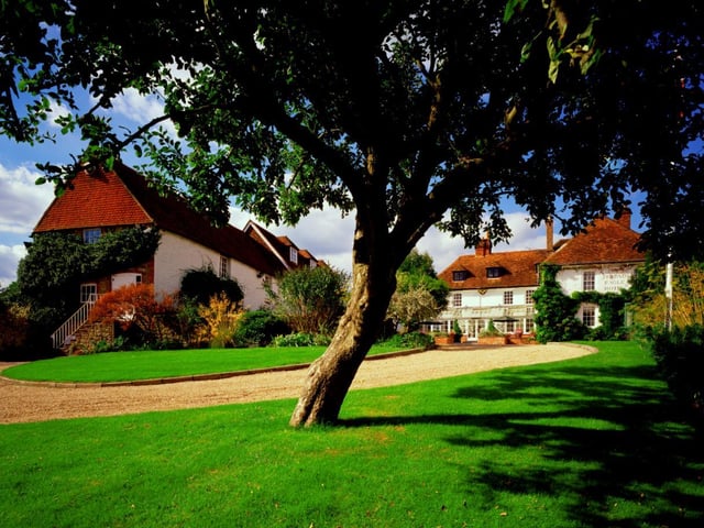 Located in Midhurst is the Spread Eagle Hotel and Spa. This rural escape offers a Scandi-style retreat and is the perfect place to forget all your stresses alongside your four-legged friend.