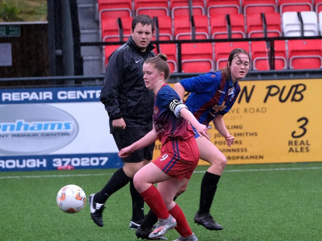 Scarborough Ladies U18s v North East Leeds Lionesses

PHOTOS BY RICHARD PONTER