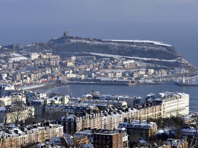 Snowy rooftops seen from Oliver's Mount, 100781b.