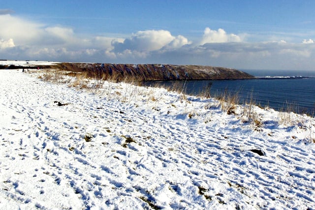 Snow in Filey - the view from the country park towards Filey Brigg, 100785a.