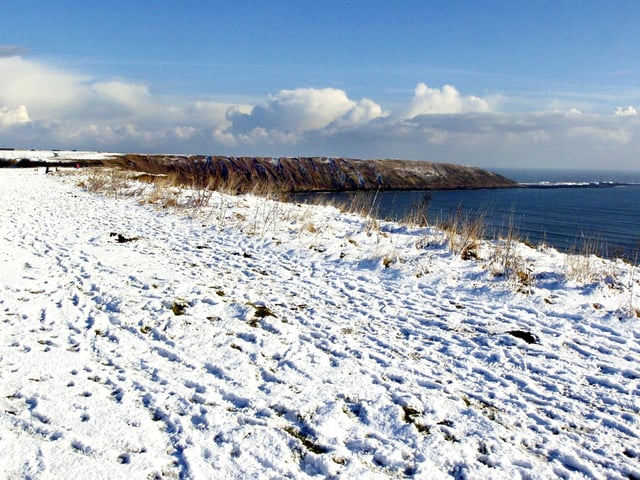 Snow in Filey - the view from the country park towards Filey Brigg, 100785a.