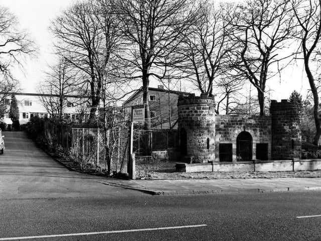 The Victorian Bear Pit on Cardigan Road pictured in January 1985. It was built as part of the Leeds Zoological and Botanical Gardens opening in 1840. The castellated turrets were safe viewing platforms for visitors to observe the bear kept in the circular bear pit behind the wall. They were accessed by spiral staircases within the towers.