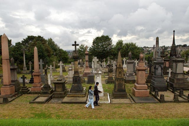 The famous cemetery scenes in the series surrounded by iconic Victorian funerary landscape take place at the Undercliffe Cemetery in Bradford.