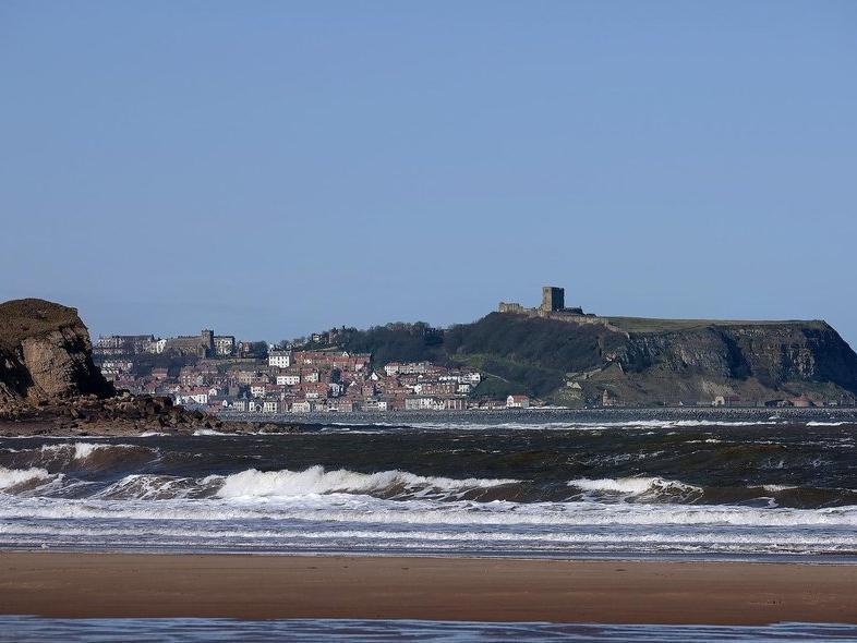 Cayton Bay beach is a long, wide beach that is perfect for sandcastle building. This beach is popular amongst visitors and although it may have quite a steep hill down to it with quite a few steps, it’s definitely worth a visit. It takes one hour 35 minutes to drive to Cayton Bay via the A64.