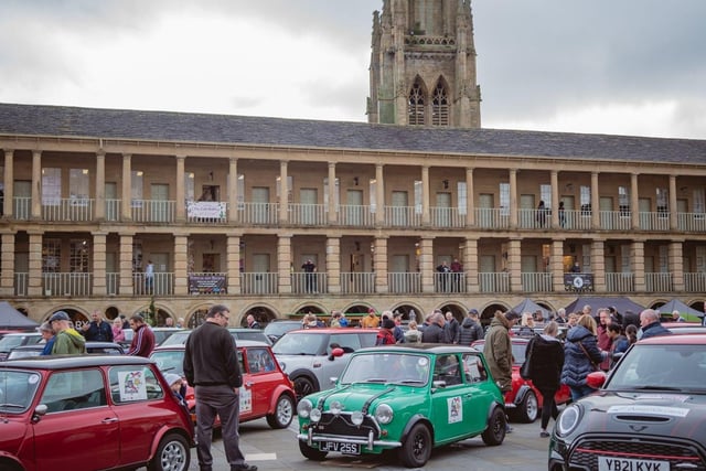 Visitors had the chance to take a good look at the classic cars. Photo by Ellis Robinson.