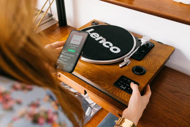 Lenco LS-55 turntablle