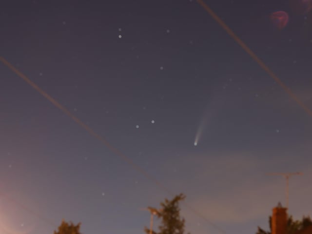 Dawn Denyer took this photo of the comet in Horsham