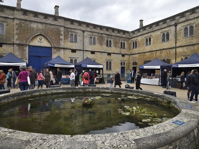 Food fayre at Burghley House, Stamford EMN-200830-162524009
