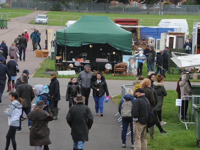 Antiques Fair at the Arena East of England showground EMN-200210-181123009