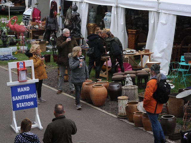 Antiques Fair at the Arena East of England showground EMN-200210-180109009