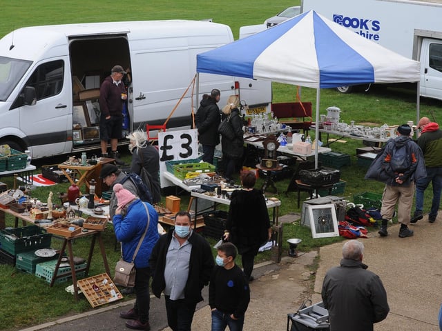 Antiques Fair at the Arena East of England showground EMN-200210-181101009