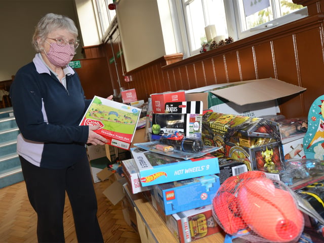 Surviving Christmas volunteers in Hastings making Christmas hampers . SUS-201214-125545001
