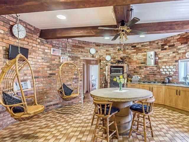The kitchen/breakfast room.