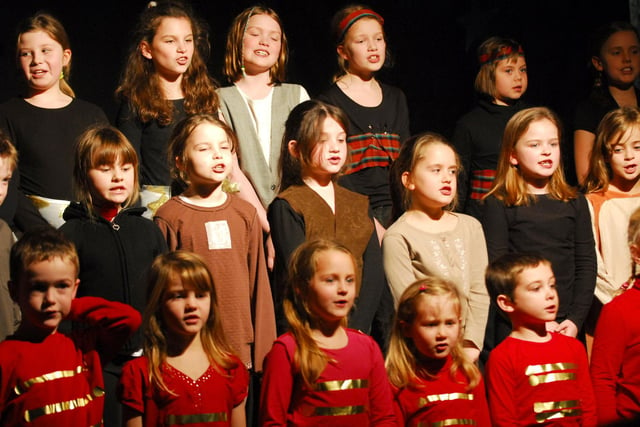 Roecroft Lower School choir, 2009