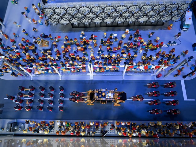Taking to the streets of MINILAND Birmingham, a mini figure of Queen Elizabeth II can be spotted waving with the rest of her royal family from the balcony, as her Jubilee carriage and mini figures parade the streets in her honour