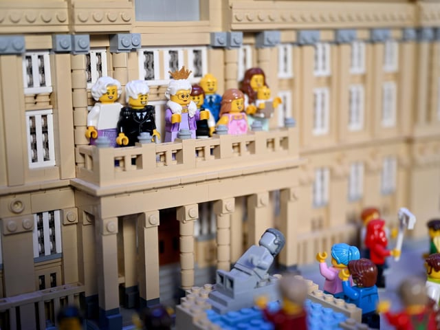 To visit the world’s smallest Platinum Jubilee celebrations, please visit the LEGOLAND Discovery Centre Birmingham website and book your tickets online
