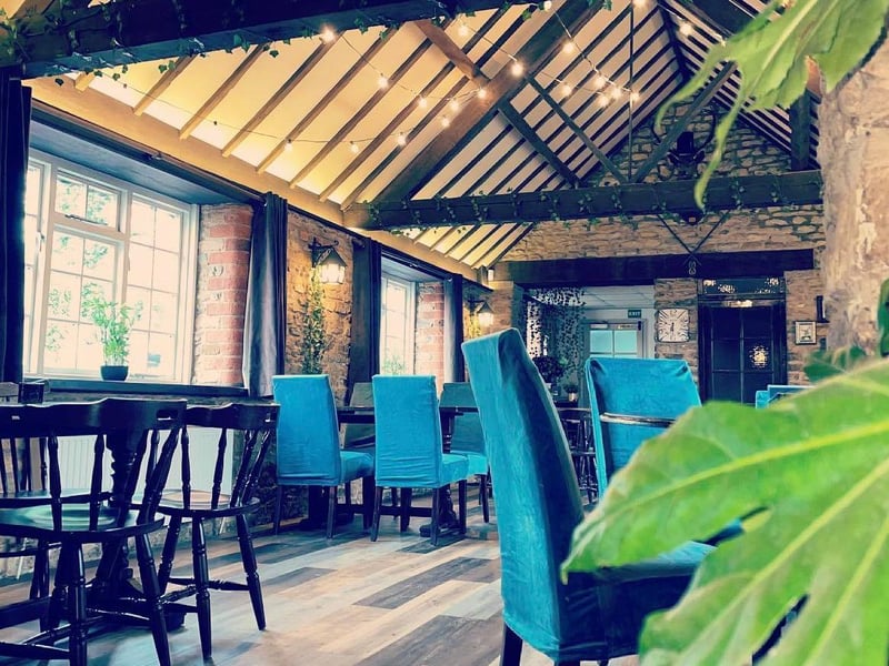 Tuck into a glorious bottomless brunch at the Stag's Head every Saturday from noon to 3pm. You can select one brunch dish from their menu and enjoy bottomless Prosecco, Bloody Mary, Mimosa and Pink Gin Fizz for 90 minutes! For more information, call 01933 222316.
