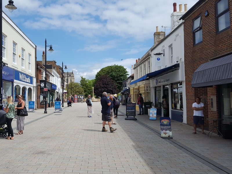 Shoreham town centre, by La Patisserie
