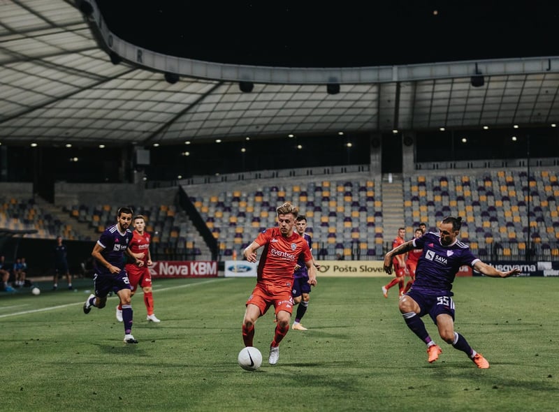 Lyndon Kane leads the charge forward in what was an excellent display by the full back