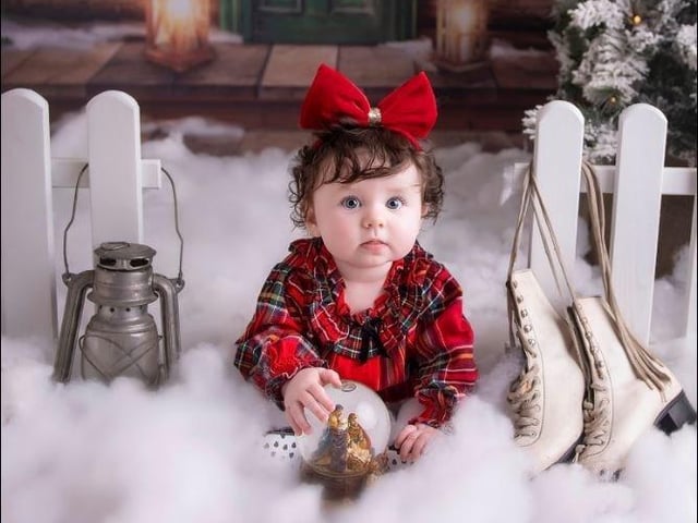 Angela Campbell - Grace Sinead Campbell's first Christmas 8 months old today born 10th April 2020.JPG