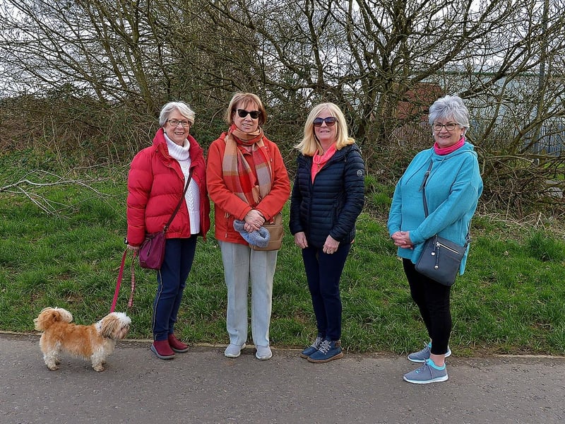 Dog Millie, Marianne Gallagher, Annis Doherty, Geraldine Feeney and Yvonne Gallagher had a family bubble walk around Bay Road Park recently. DER2112GS – 013