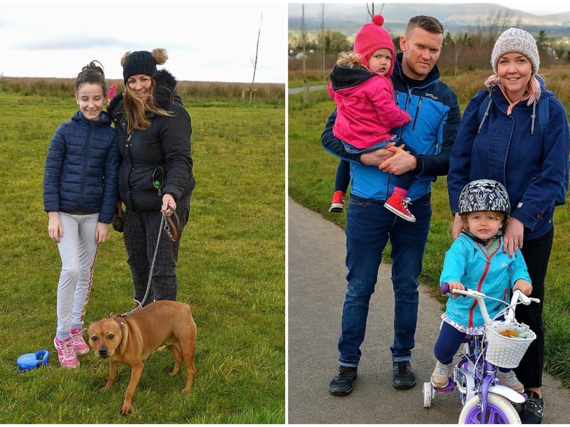 LEFT: Caitlin and Myda Deaney with their dog Tia in Culmore Country Park recently. DER2110GS – 032
RIGHT: Darren and Michelle Baker pictured with their children Ellie and Rossagh during a visit to Culmore Country Park recently. DER2110GS – 033