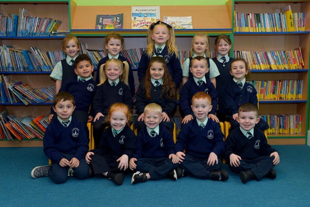 Mrs Connolly and Mrs Lynch’s P1 class at Long Tower Primary School. DER2140GS – 002