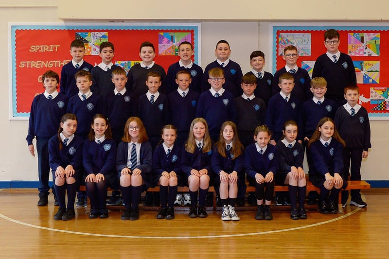 Mrs Meenan’s P7 class at Rosemount Primary School, Derry. DER2123GS – 056