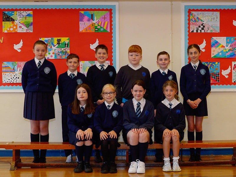 Mr Quinn’s P7 class at Rosemount Primary School, Derry. DER2123GS – 057