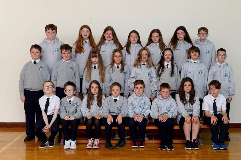 Mrs F. MacAllister’s P7 class at Sacred Heart Primary School, Derry. DER2123GS – 053