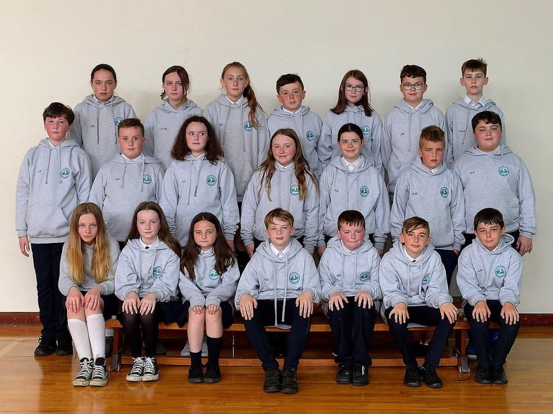 Mrs J. McDermott’s P7 class at Sacred Heart Primary School, Derry. DER2123GS – 052