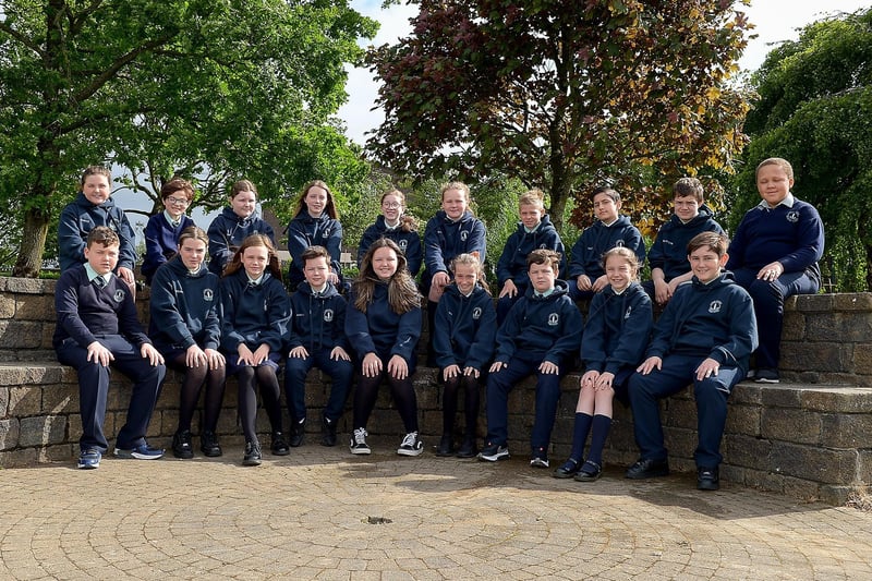 Mr J. Gallagher’s P7 class at Long Tower Primary School, Derry.  DER2123GS – 037